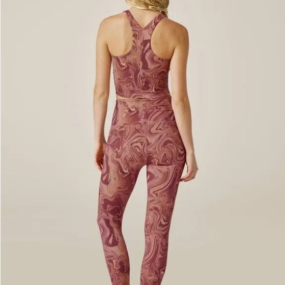 Beyond Yoga- NWT High Waisted Serene Marble Leggings - L - Picture 3 of 10